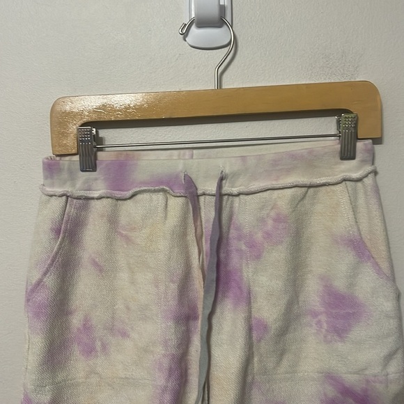 NWT Kirious Los Angeles Women's Size Small Tie Dye Fleece Sweat shorts - Picture 5 of 5